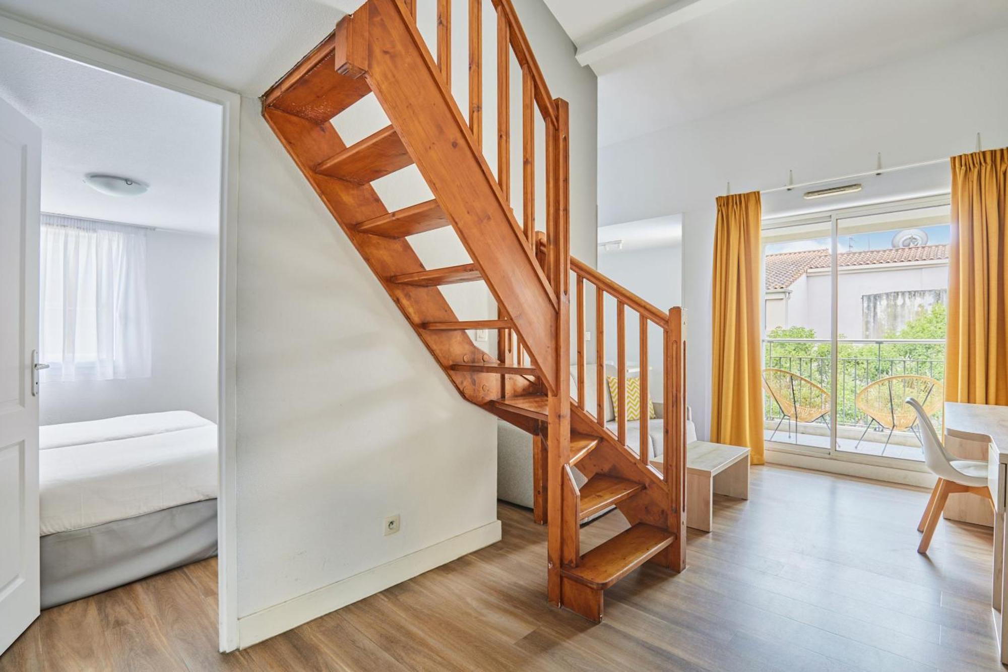 Appart Hotel Odalys City Aix En Provence Le Clos De La Chartreuse Αιξ-αν-Προβάνς Εξωτερικό φωτογραφία