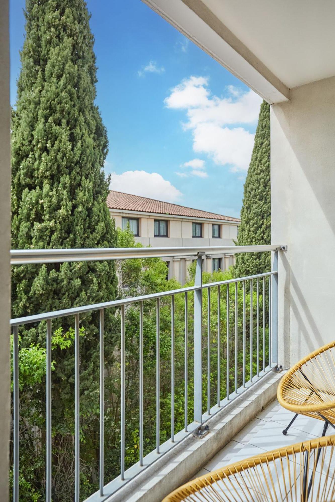 Appart Hotel Odalys City Aix En Provence Le Clos De La Chartreuse Αιξ-αν-Προβάνς Εξωτερικό φωτογραφία