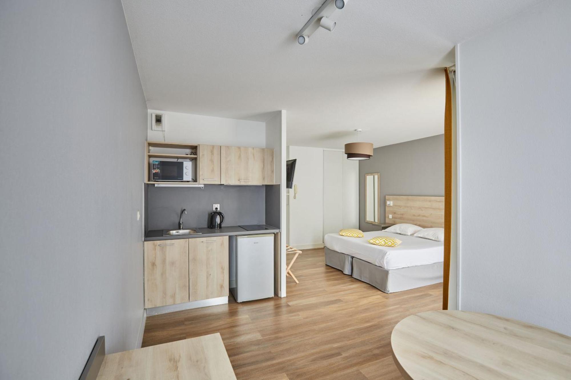 Appart Hotel Odalys City Aix En Provence Le Clos De La Chartreuse Αιξ-αν-Προβάνς Εξωτερικό φωτογραφία